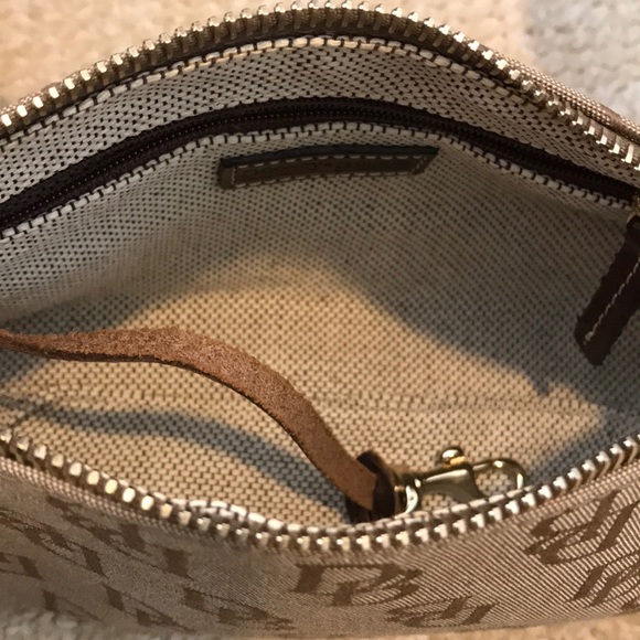 Dooney and Bourke clutch bag - Picture 2 of 3